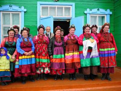 Больше - Куналейский семейский народный хор